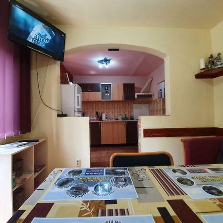 Apartament Maya Appartement Orşova Buitenkant foto