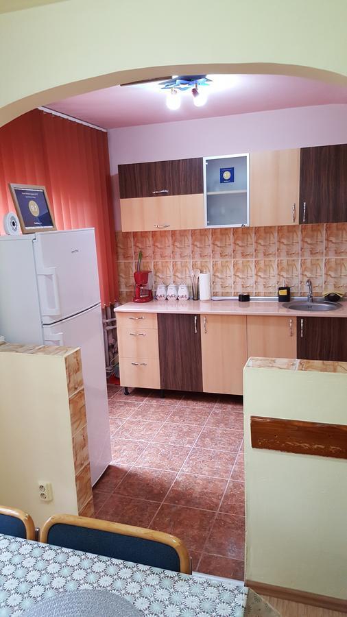 Apartament Maya Appartement Orşova Buitenkant foto